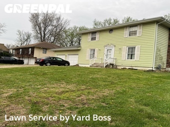 Lawn Mowing Service nearby Blue Springs, MO, 