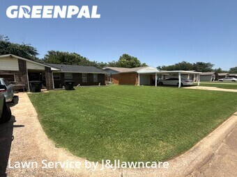 Lawn Mowing Service nearby Moore, OK, 