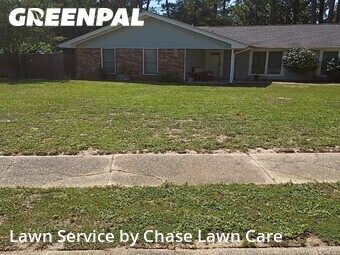 Lawn mowed in Niceville, 32578