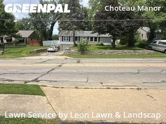 Lawn Mowing nearby Shawnee, KS, 