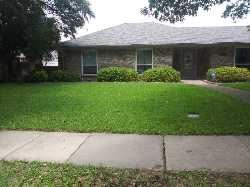 Lawn Mowing Contractor in Balch Springs, TX, 75180