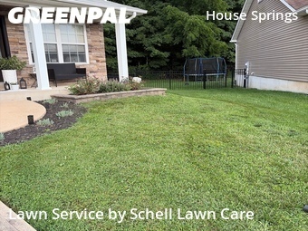 Yard Cutting nearby House Springs, MO, 