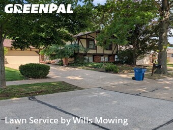 Lawn Cutting nearby Ballwin, MO, 