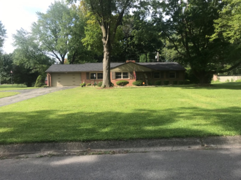 Indy Lawn Co Lawn Care Services in Indianapolis, IN