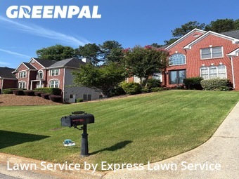 Lawn mowed in Suwanee, 30024