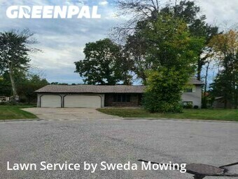 Lawn Cutting nearby Green Bay, WI, 