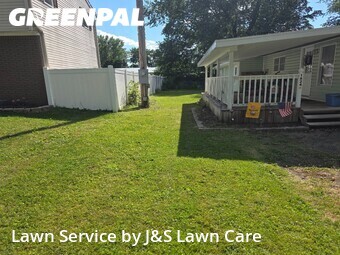Lawn mowed in Erie, 16505