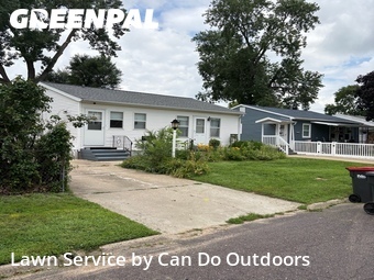 Lawn mowed in Pekin, 61554