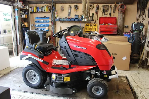 Tom and J lawnmower shop Photo 8