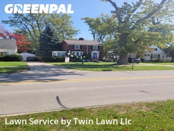 Lawn Care Service nearby Mayfield Heights, OH, 