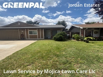 Lawn mowing work completed in Sacramento, CA