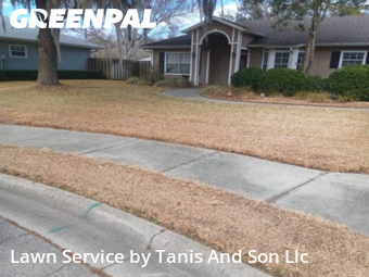 Lawn mowed in Gainesville, 32606
