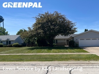 Lawn Maintenance nearby Crest Hill, IL, 