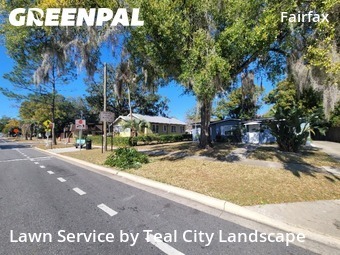 Lawn mowed in Jacksonville, 32210