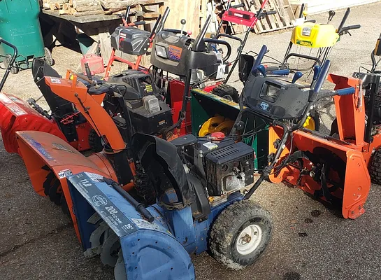 Neighborhood Lawnmower Repair Photo 9