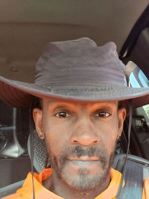 L.G. Cutz headshot