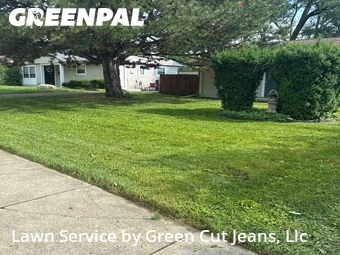 Lawn Care nearby Carpentersville, IL, 