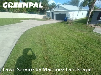 Lawn Mowing Service nearby Tavares, FL, 