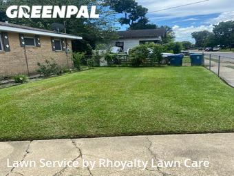 Lawn Mowing nearby Lafayette, LA, 