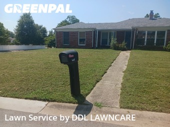 Lawn Mowing Service nearby Saint Charles, MO, 