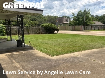 Lawn Mowing nearby Lafayette, LA, 
