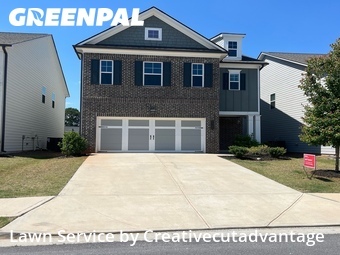 Lawn Mowing nearby Oakwood, GA, 