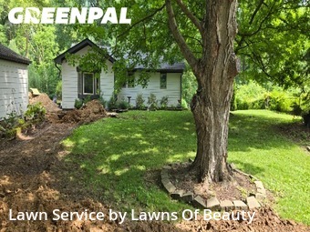 Lawn mowed in Zionsville, 46077