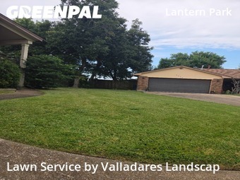 Grass Cuttingin Baytown,77521,Yard Cutting by Valladares Landscap, work completed in Dec , 2025