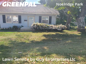 Lawn Mowing nearby Cedar Rapids, IA, 