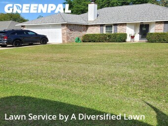 Lawn Cutting nearby Pace, FL, 