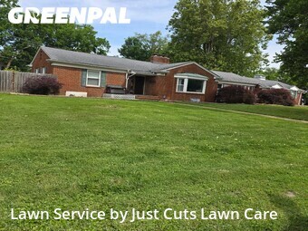 Lawn Maintenance nearby Belleville, IL, 