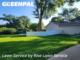 Grass Cutting nearby Bettendorf, IA, 