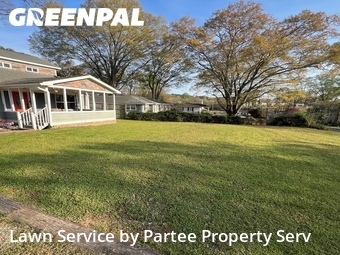 Lawn Mowing nearby Scottdale, GA, 