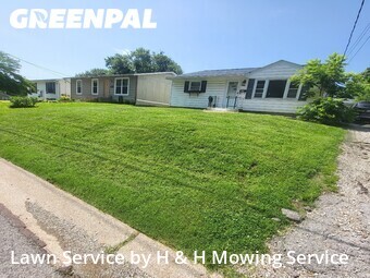 Grass Cut nearby Saint Ann, MO, 