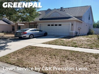 Lawn mowed in Apollo Beach, 33572