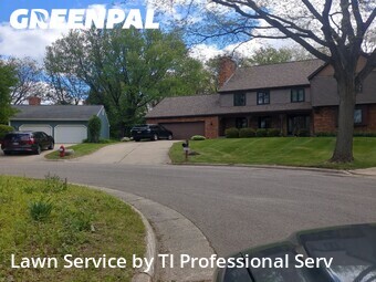Lawn Maintenance nearby Madison, WI, 