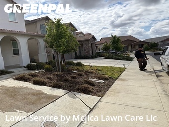Lawn mowing work completed in Folsom, CA