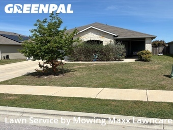 Yard Mowing nearby Hutto, TX, 