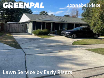 Lawn mowed in Metairie, 70005