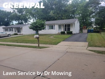 Grass Cut nearby Maryland Heights, MO, 