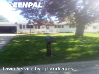 Lawn Mowing nearby Allouez, WI, 