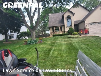 Lawn Maintenance nearby Apple Valley, MN, 