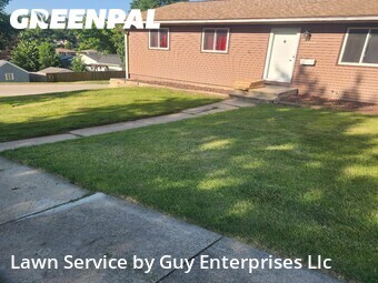 Lawn Maintenance nearby Cedar Rapids, IA, 