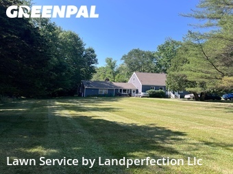 Grass Cutting nearby Lagrangeville, NY, 