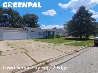 Lawn Service nearby Cuyahoga Falls, OH, 