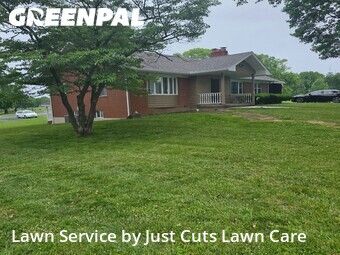 Lawn Care Service nearby Lebanon, IL, 