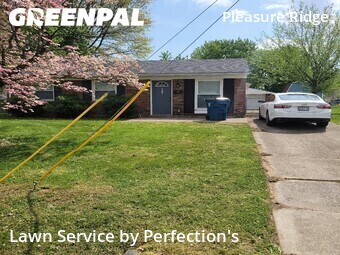 Lawn mowed in Louisville, 40258