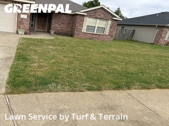 Grass Cut nearby Rogers, AR, 