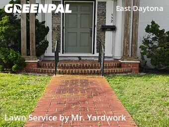 Lawn mowed in Daytona Beach, 32118