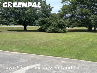 Grass Cutting nearby Calhoun, GA, 